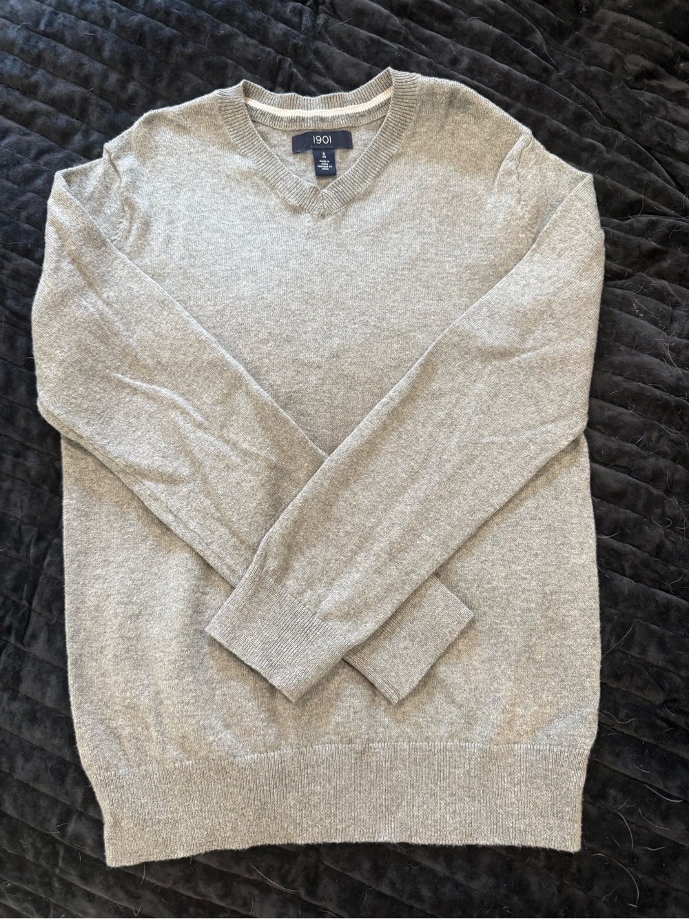 1901 Boy’s Gray V-Neck Sweater in Cotton and Cashmere